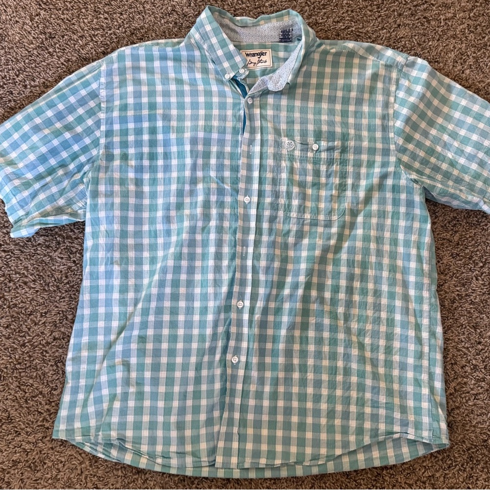 Wrangler George Straight Men's Blue Checkered Button Down Shirt